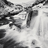 100cm x 100cm Three Shires Head Falls, Peak District von Butcher, Dave