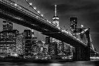 100cm x 67cm New York Skyline at Night        von Toby Seifinger