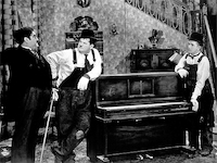 100cm x 75cm Laurel & Hardy - Music Box The, 1932 von Hollywood Photo Archive