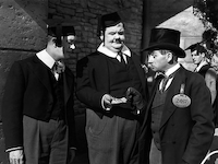 100cm x 75cm Laurel & Hardy - A Regular Scout 1926 von Hollywood Photo Archive