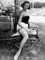 75cm x 100cm Lauren Bacall von Hollywood Photo Archive