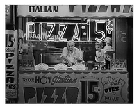 71cm x 56cm Hot Italian Pizza, NYC 1955 von NORMAN