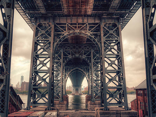Array Under the Bridge - Colour von Aurélien Terribles