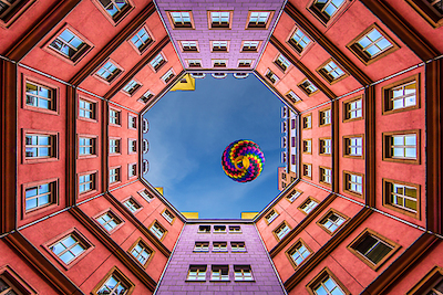 Array Shapes and Swirls von Renee Doyle