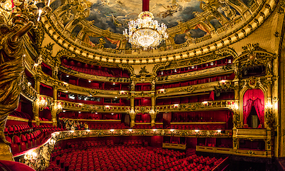 Array Opera Room II von Ronin