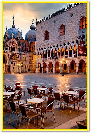 Piazza San Marco at Sunrise 2 von Alan Blaustein
