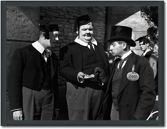 Laurel & Hardy - A Regular Scout 1926 von Hollywood Photo Archive