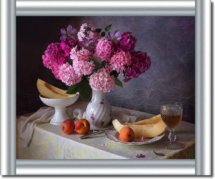 With a bouquet of phlox and melon von Tatyana Skorokhod